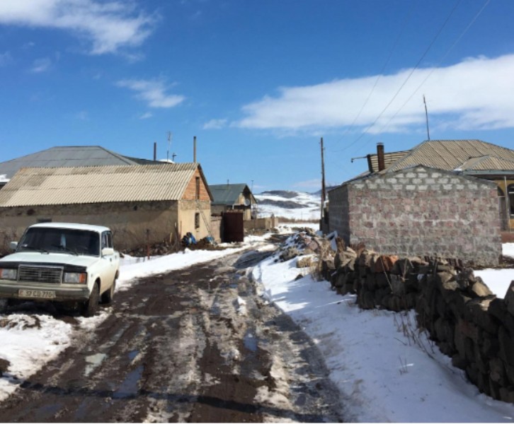Agnès Ohanian : "Celles et ceux qui restent. Familles au cœur des migrations saisonnières des Arméniens vers la Russie."