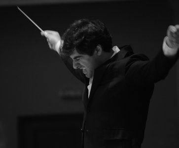 Armenian Conductor Sergey Smbatyan Leads the Malta Philharmonic Orchestra