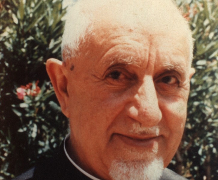 Ծաղիկին Պէս Հմայիչ…