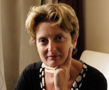 Isabelle ESTOURNET-DJEHIZIAN