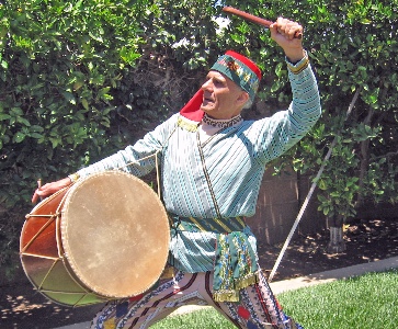 Tom Bozigian presenting master class in Armenian traditional dance